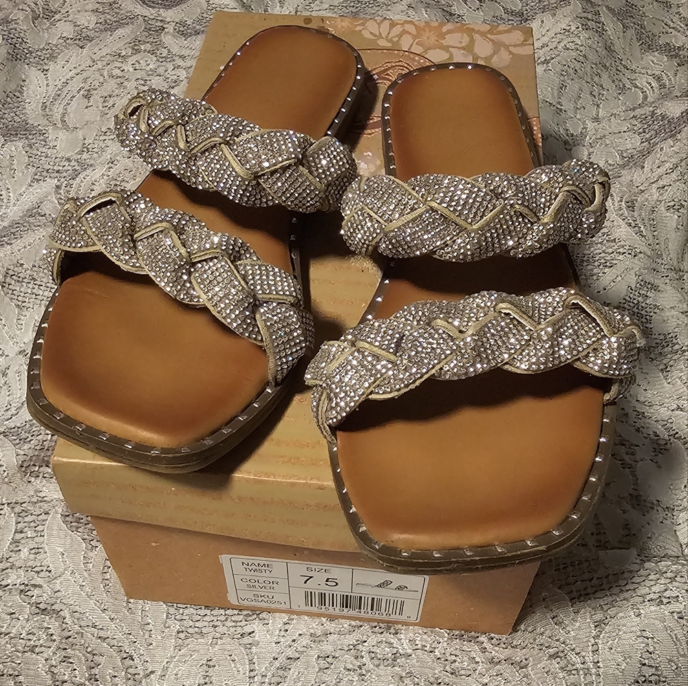 Very G sandals